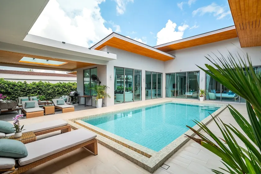 Villa Mimosa III, Spacious 4 Bedroom Private pool - Image 1