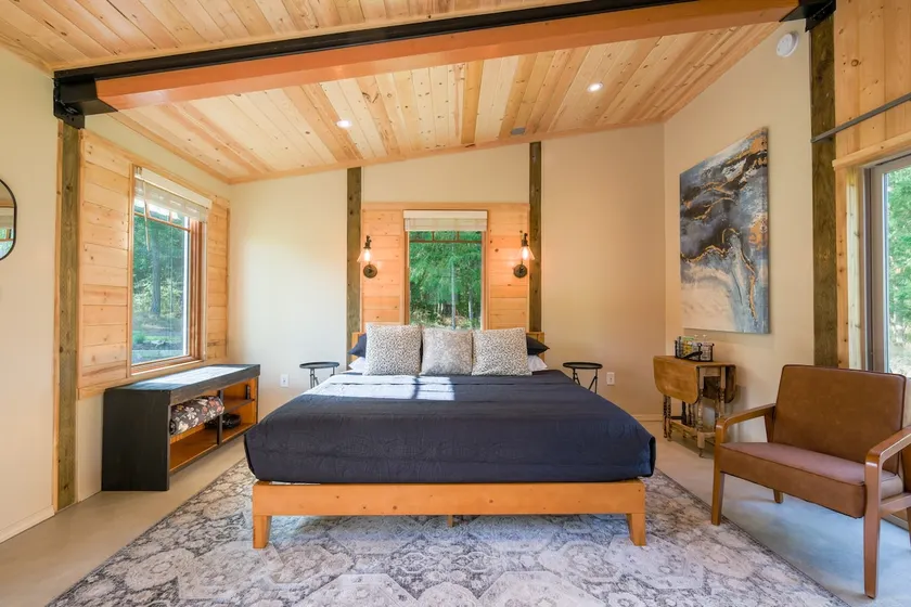 Whidbey Island Modern Cottage - Image 1