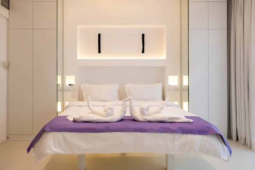 New high floor studio apartment - Image 1
