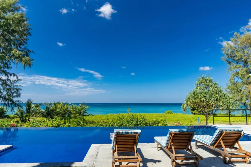 Beautiful Sea View 8 Bedroom Villa | Private Pool & Gym | Free Airport Pickup | Near Airport | Daily Cleaning + Free Utilities | Maid | 10m to Beach - Image 1