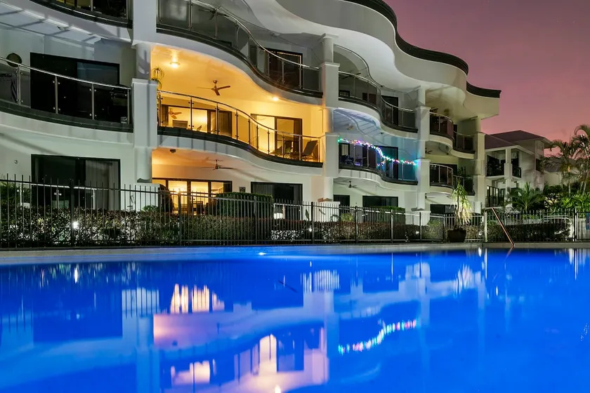Elegant 3BR Esplanade Apartment - Image 1