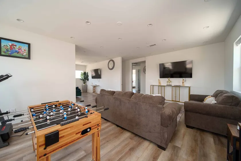 Spacious 6BR Near Disney w/ Parking & Play Area - Image 1