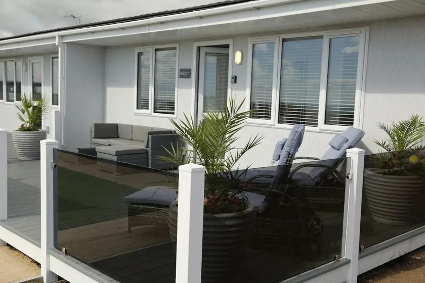 406 Sea View Road - Image 1
