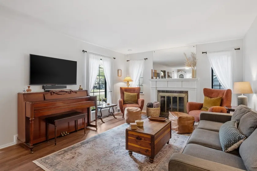 Quiet retreat centrally located - Image 1