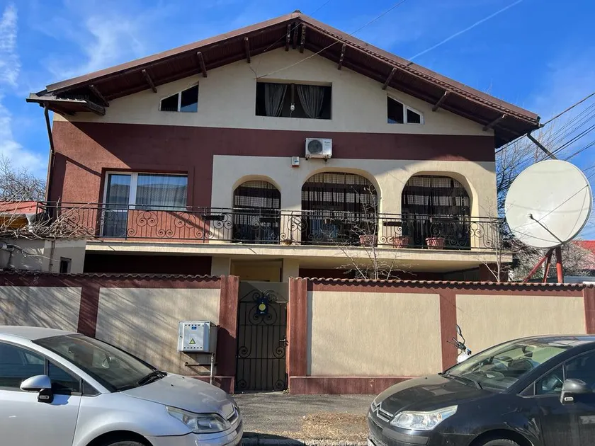 Vila 8 oaspeti - Image 1