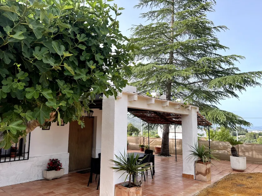 Casa de Campo Ontinyent: Tranquility and Nature - Image 1