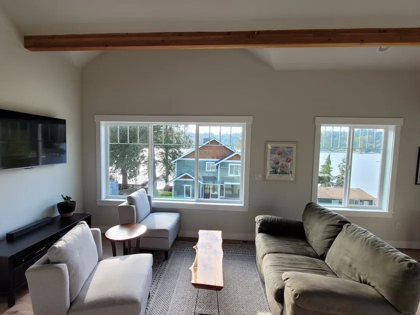 Escape to Mallard Lodge On Big Lake - Image 1