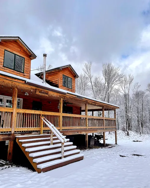 Blue Shutters Cabin Retreat! - Image 1