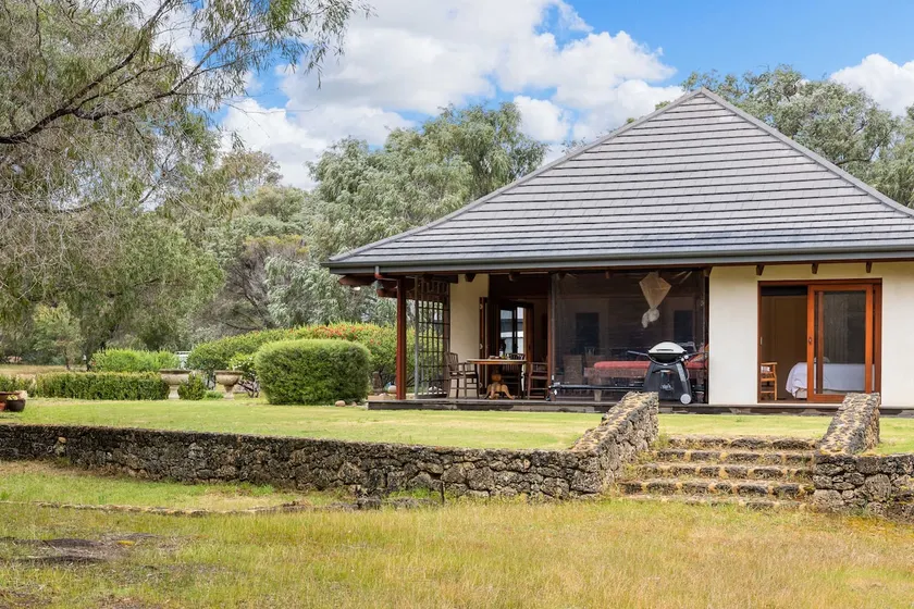 Yallingup Retreat - Romantic Country Retreat for Couples - Image 1