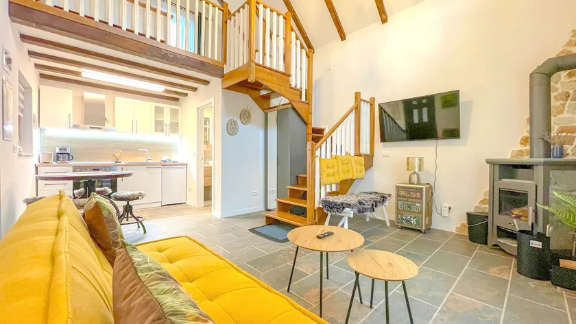 Vilux with indoor private parking - Image 1