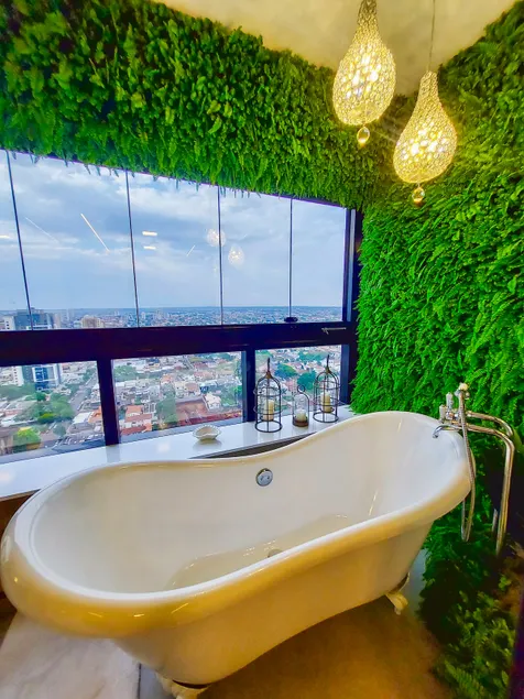 Luxury Collection: Loft with Bathtub 33rd Ed Vertigo - Image 1