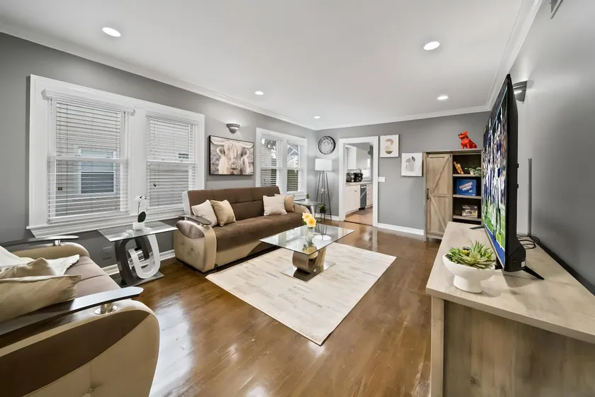 Luxury 3BR Steps to Downtown Birmingham | Sleeps 6 - Image 1