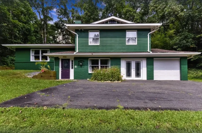 Casa Verde Nature Escape Off-395 | 5BR Chef Kitch - Image 1