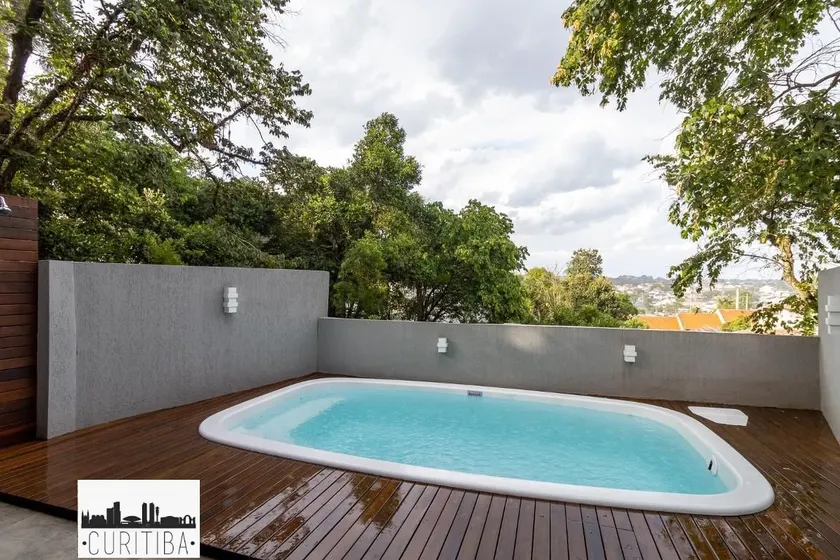 Pool house - Image 1