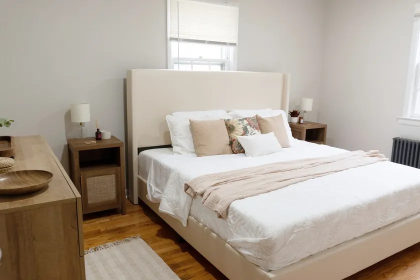 Renovated Home l King Bed |Near NYC Train & RU - Image 1