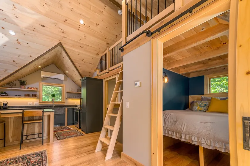 Barn Loft Apartment - Image 1