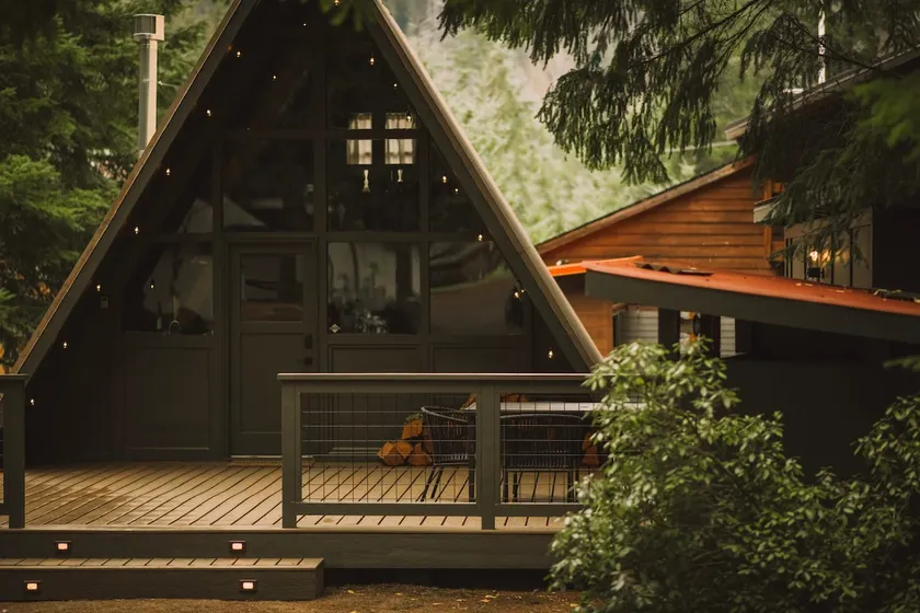 The Frame- White Pass | Mt. Rainier | Hot Tub | EV - Image 1