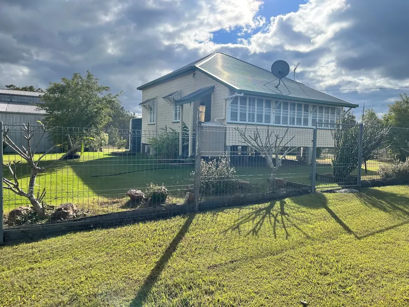 Kevs Cottage - Image 1