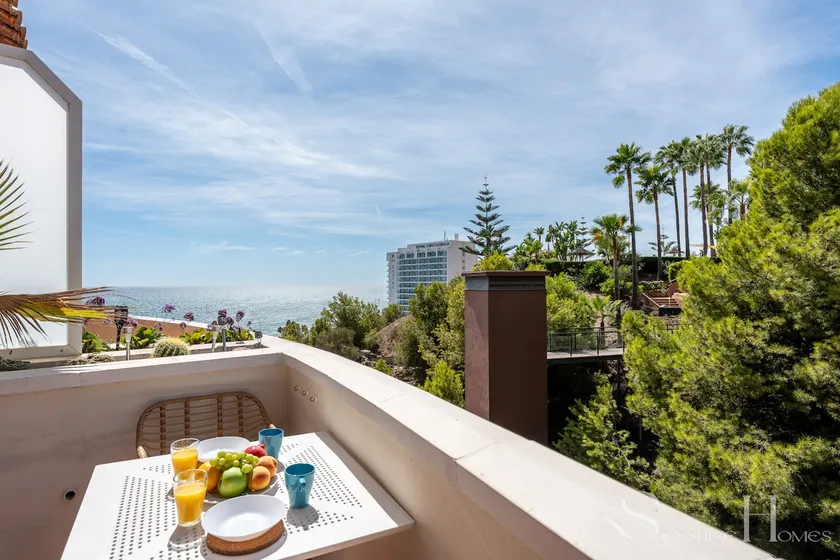 COASTAL PARADISE 3bed , POOL , SEA VIEWS! - Image 1