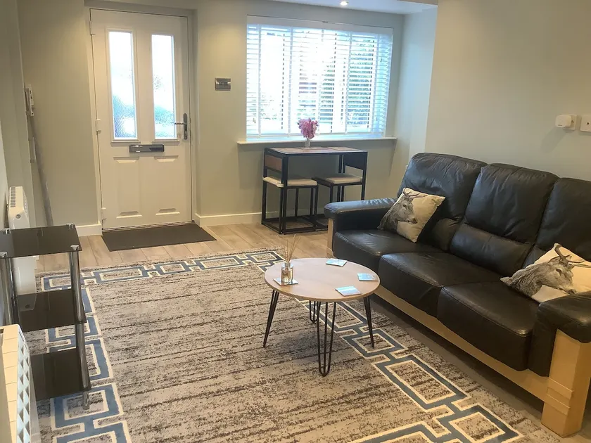 Fully refurbished cosy house - Image 1
