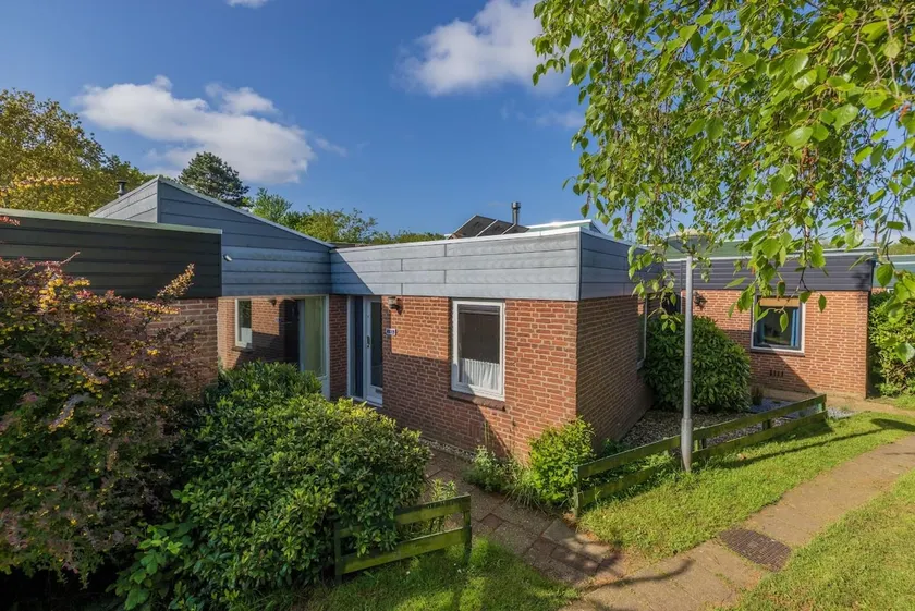 Cozy bungalow near lake & beach: Pure Holiday - Image 1