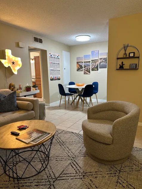 Clarksville Getaway + Free Tesla Charging - Image 1