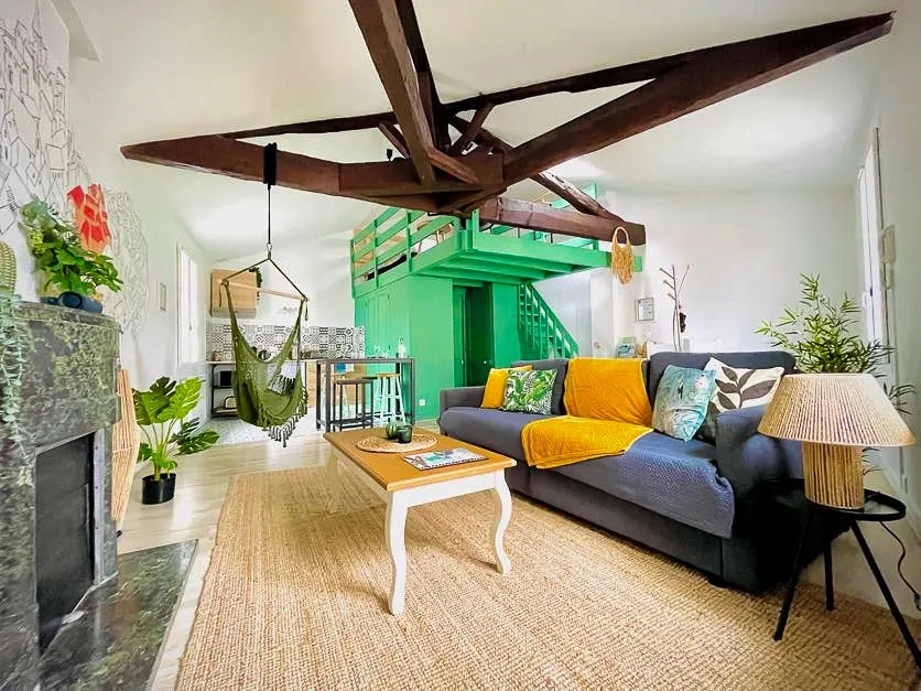 Beautiful unusual loft in the heart of the city - Image 1