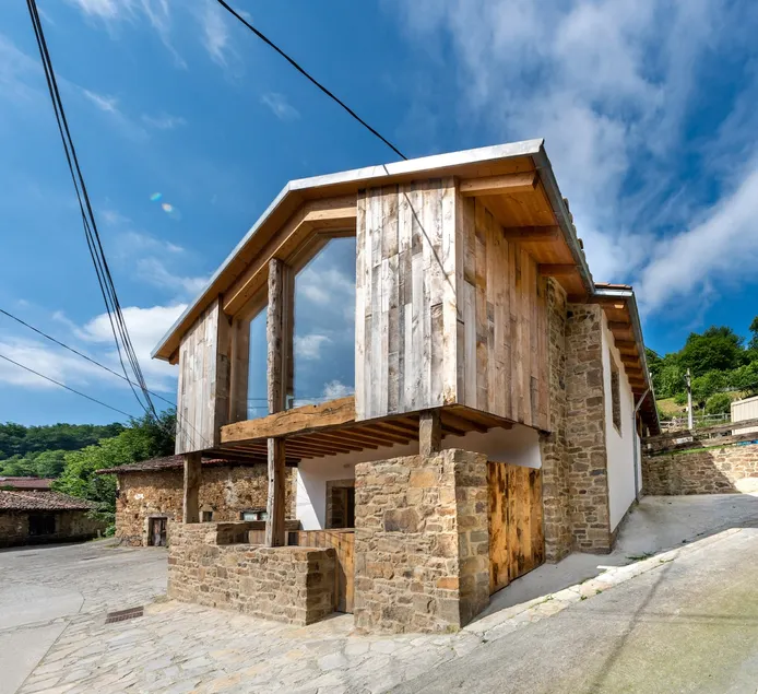 Benaki 90, a spectacular village house. - Image 1