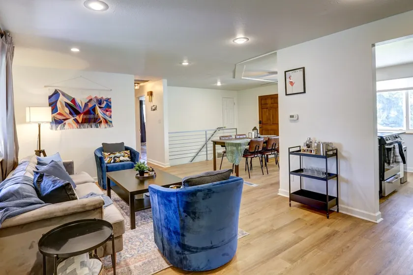 6Bed Cozy Retreat, Great Location, Fire Pit, BigTv - Image 1