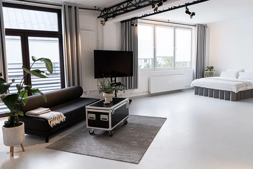 Design Studio Apartment - Image 1