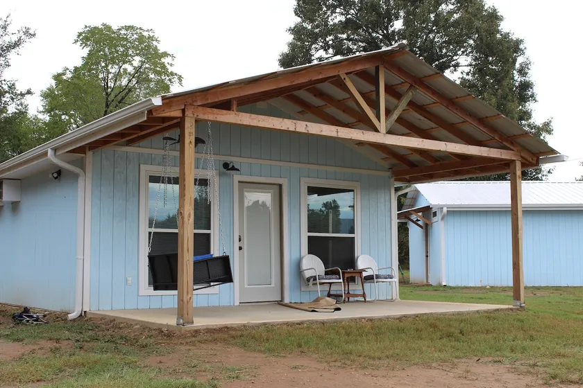 Uncle Joe's Creet Retreat - Click's Cabin - Image 1