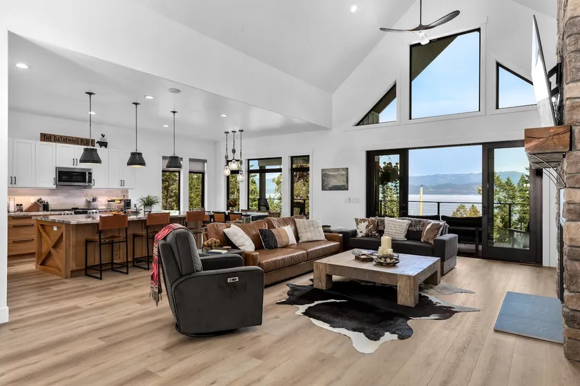 Luxury Lakeside Retreat w/ Panoramic Flathead View - Image 1