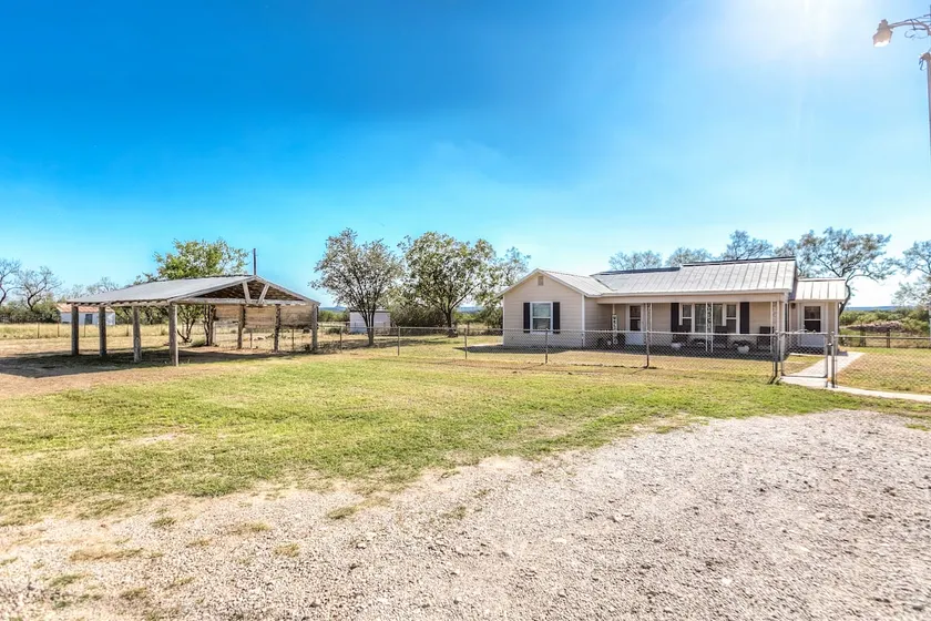 Oak Creek Getaway/Blackwell, TX - Image 1