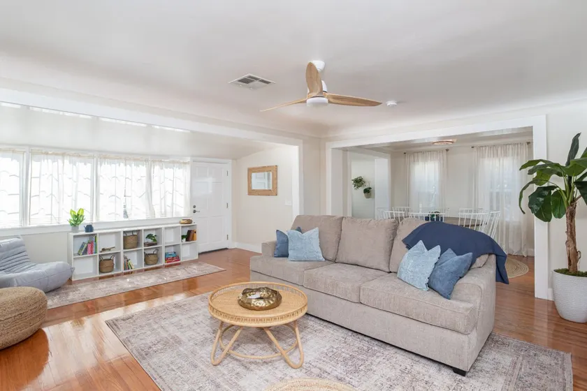 The Grand Escape | Central Location | 3 Bed 2 Bath - Image 1