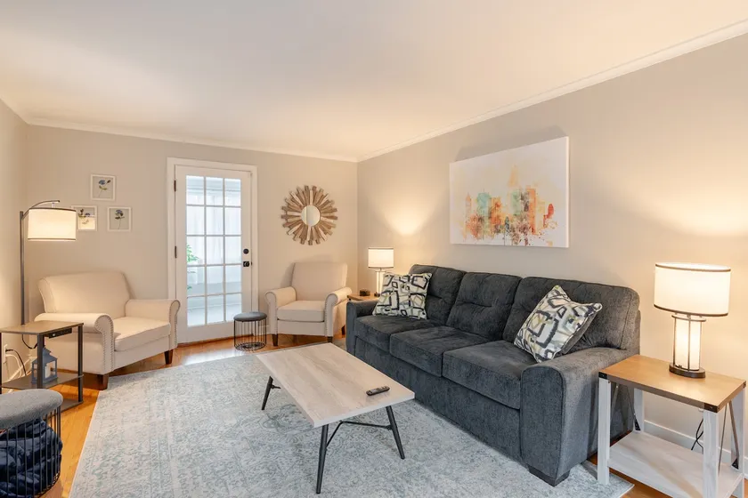 Convenient Location in a Quiet Neighborhood - Image 1