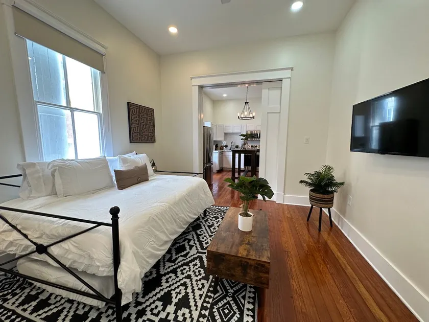 Beautifully Restored New Orleans 5BR w/ Parking! - Image 1