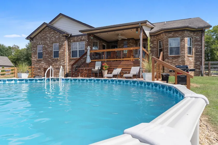 Country Living at its finest - Image 1