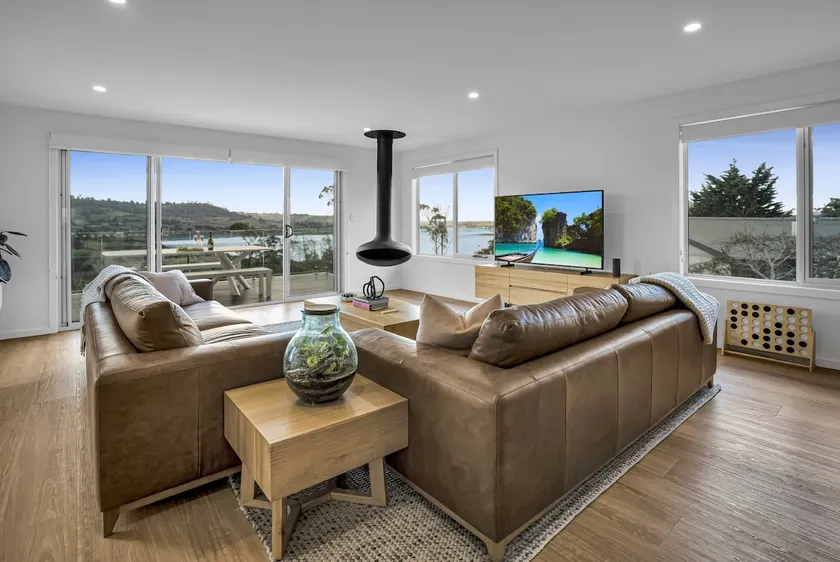 Simply Stunning Holiday Views! - Image 1