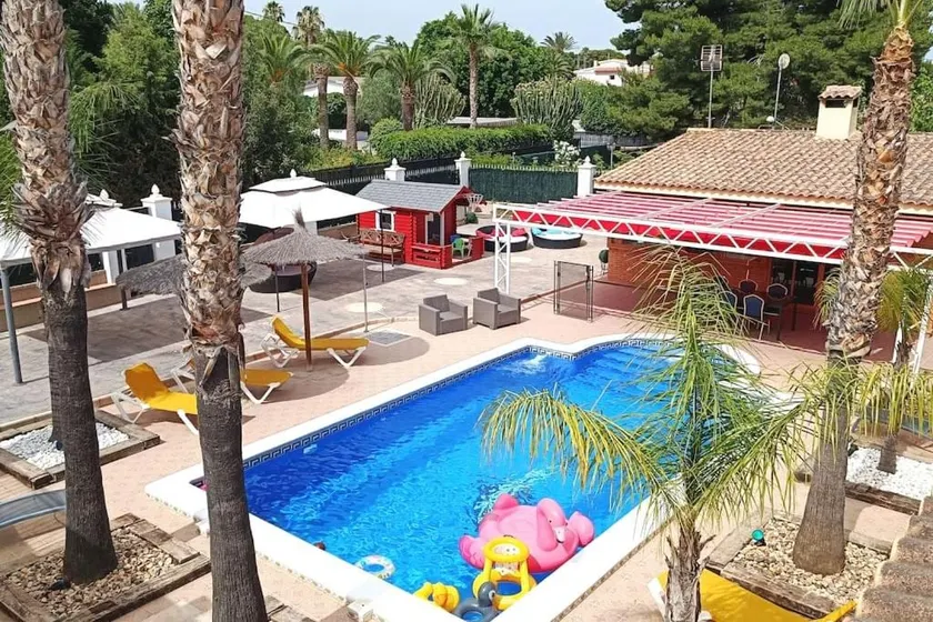 Elche ideal for families, WiFi, air, pool, barbecue - Image 1