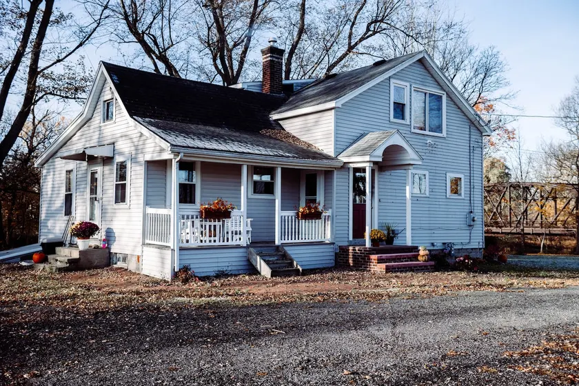 Cottage on the Creek - Image 1