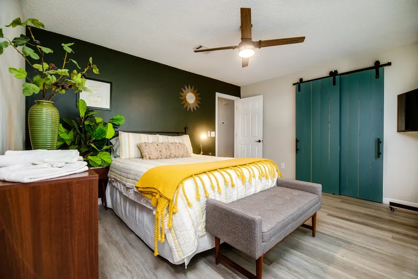 Stylish Family Friendly Bungalow - Image 1