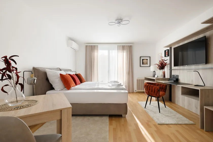 NEW! Apartment (including air conditioning) near main train station - Image 1