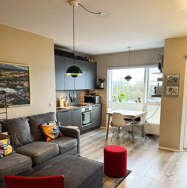 Cozy-modern 1-bed Apartment - Image 1
