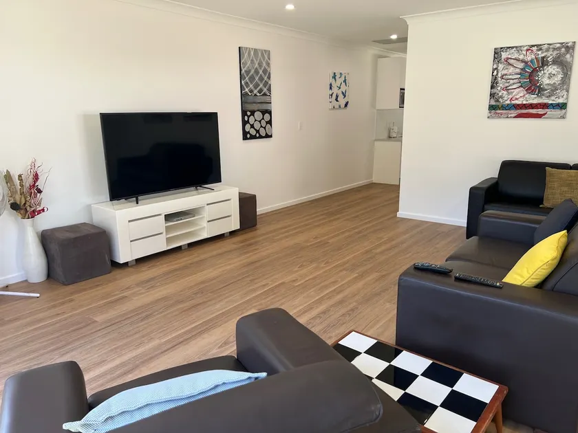 Avalon Rest Thornton 2 Bed Apt - Image 1