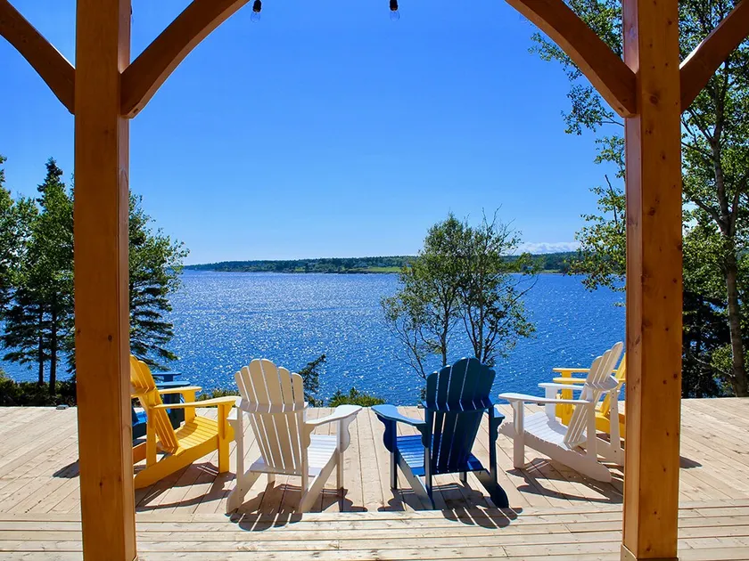 Whitecaps Retreat Beach House - Image 1