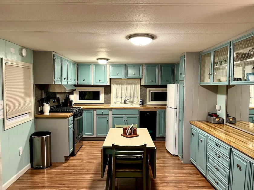 Guest House in Western NY - Image 1