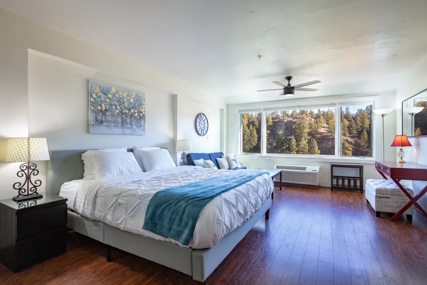 Breathtaking Views: Durango Mountain Getaway - Image 1