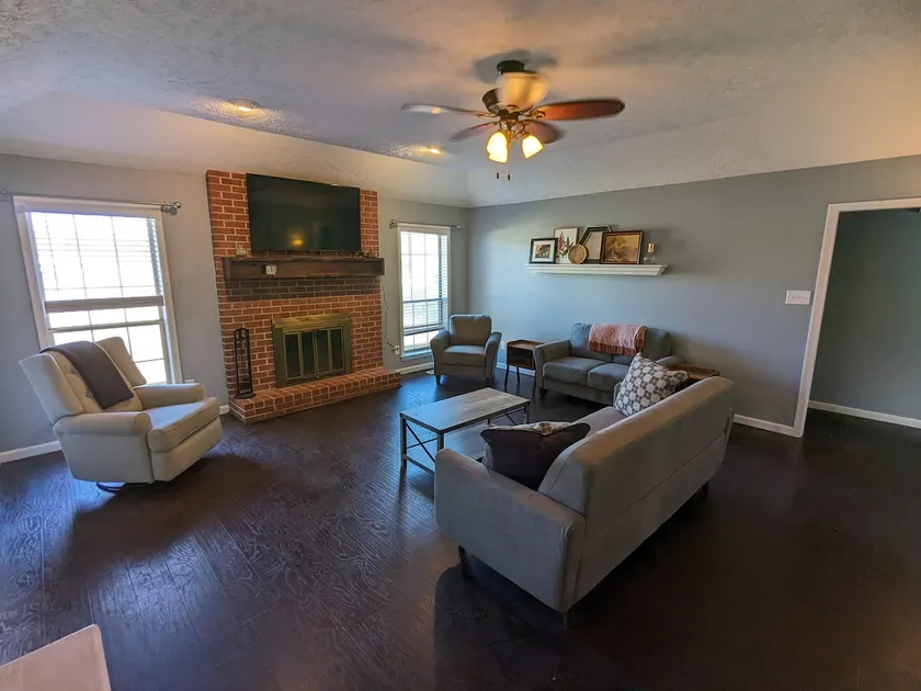 N. Jackson 3BR Oasis-Walk to Stores & Food - Image 1