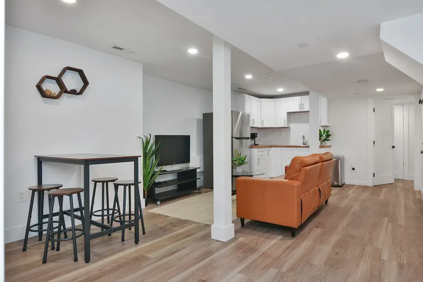 Sleek Somerville Apartment near Encore! - Image 1