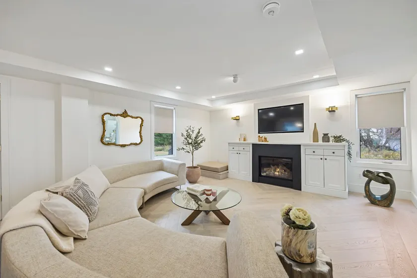 SAVE $, 40% off -Book Now! View Photos, 5 *Reviews - Image 1